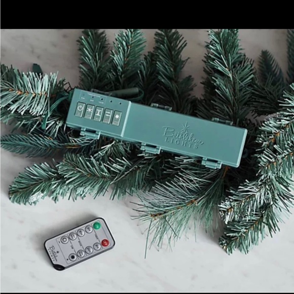 NEW Bethlehem Lights 72" Overlit Garland w/ Color Flip LEDs - Picture 3 of 3